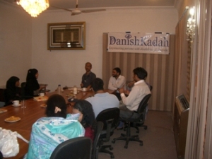 7 different views of particiapnts during meeting